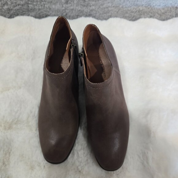 Lucky Brand Panally Leather Side Dip Block Heel Ankle Booties Women's Size 10 - Picture 9 of 10